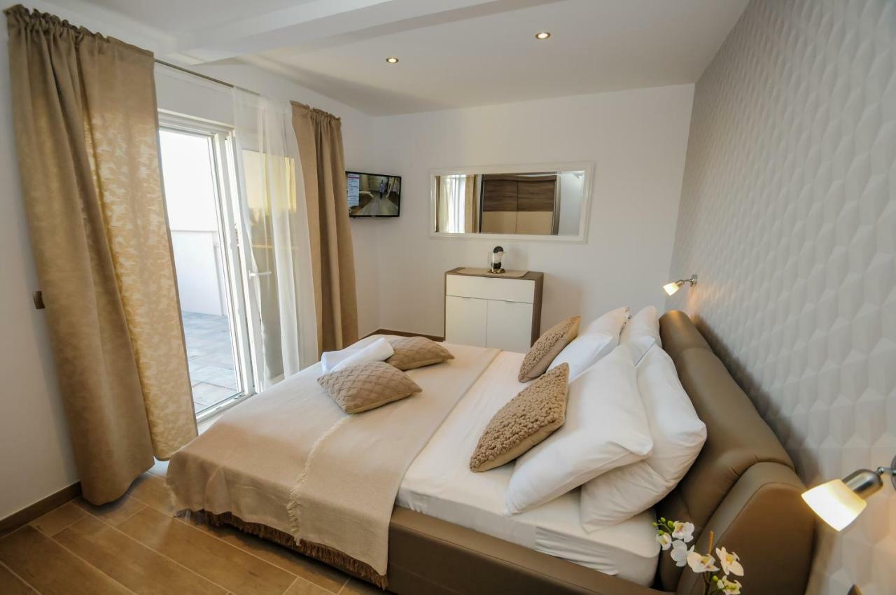 Villa Paula Opatija Bagian luar foto