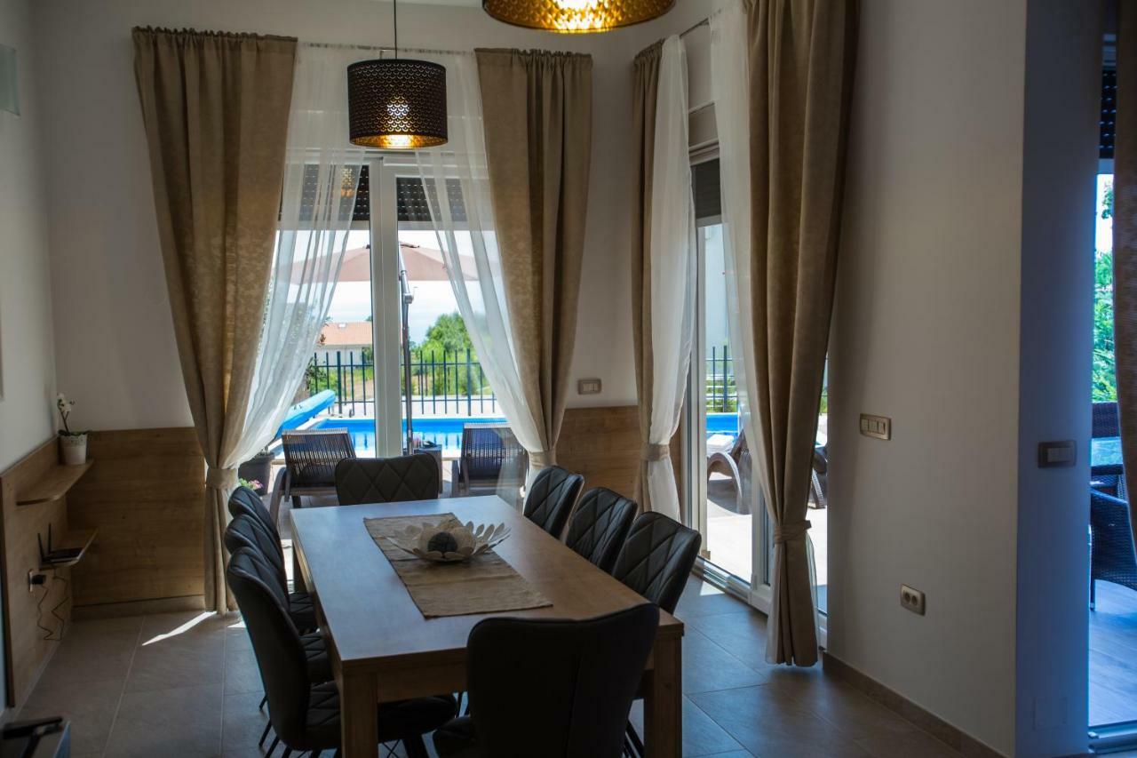 Villa Paula Opatija Bagian luar foto